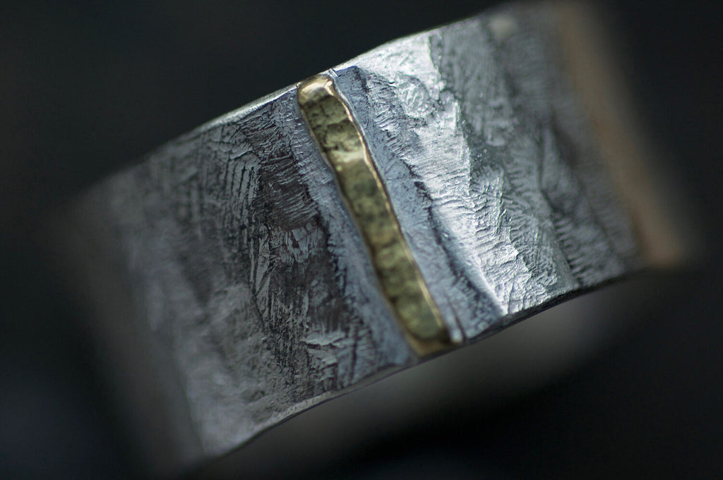 Monolith Ring with 18ct Gold Seam