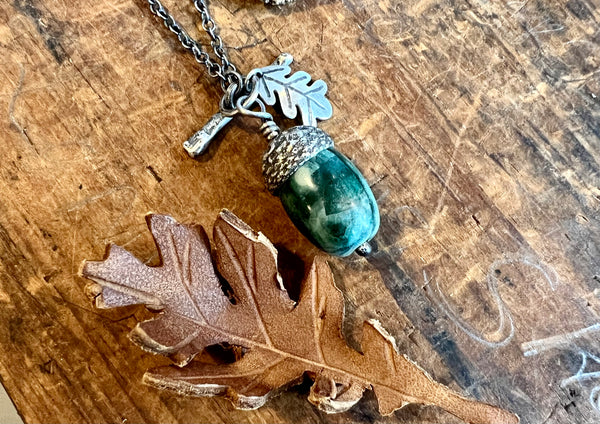 Medium Acorn Pendant with Green Agate and Silver Oak Leaf