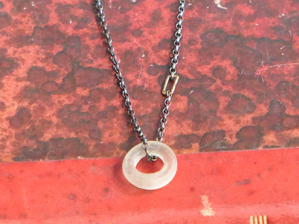 Travail and Time Pendant