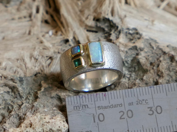 Chunky Silver Ring with Opals and Emerald set in 18ct Gold