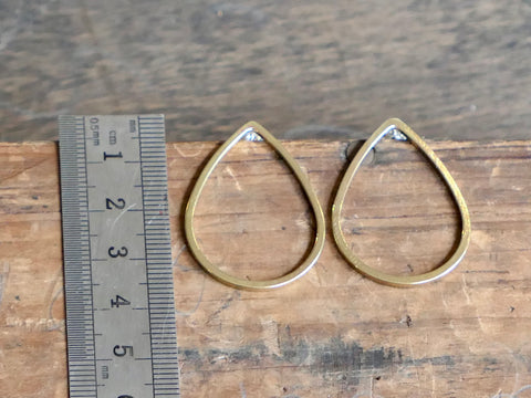 Simple Teardrop Stud Earrings