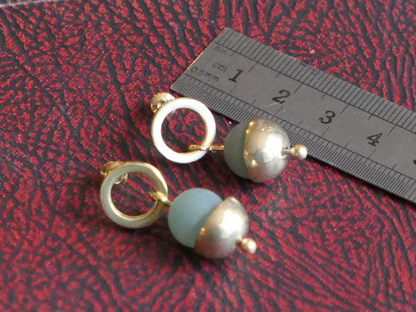 Brass Circle and Aventurine in Cup Short Earrings