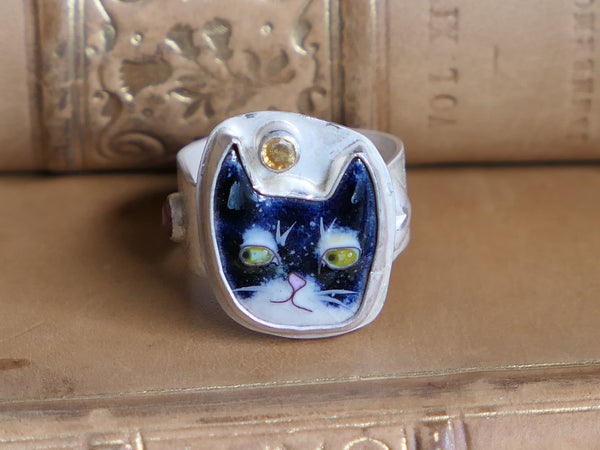 Black and White Cat Ring