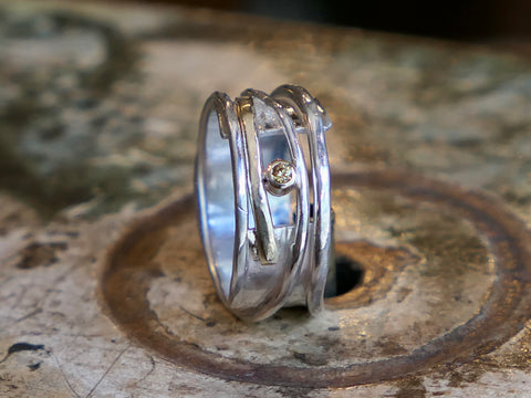 Misu Ring with Golden Sapphire