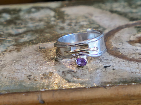 Misu Ring with Purple Sapphire