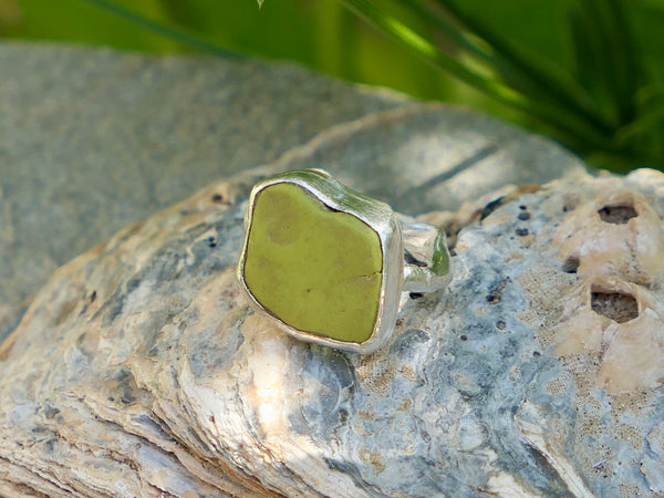 Yellow Vintage Beach Plastic Ring