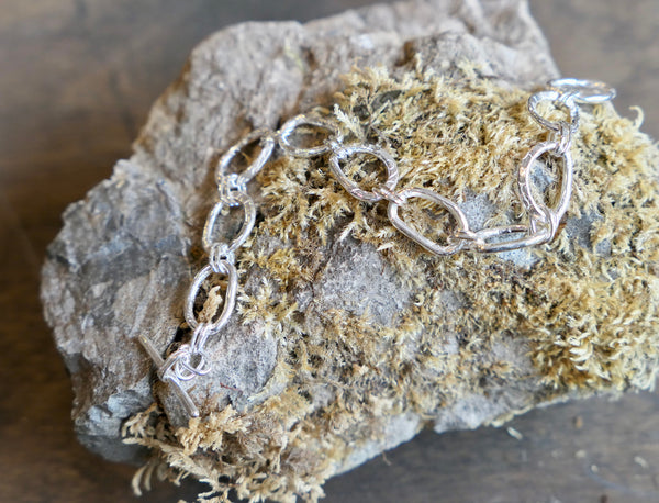 Men An Tol Textured Silver Bracelet