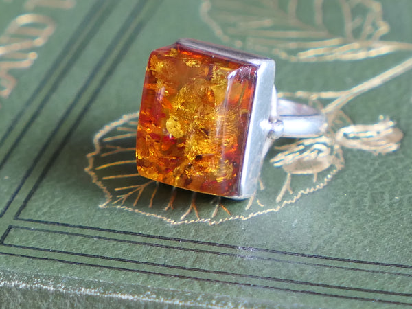Vintage and Preloved Sterling Silver and Amber Ring