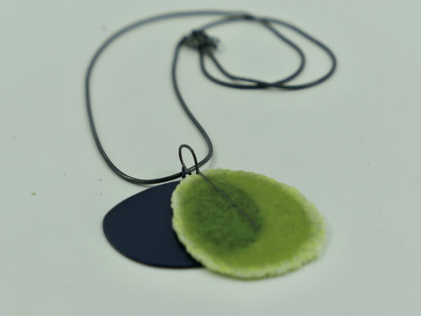 Dust Layer Pendant Lime/Navy