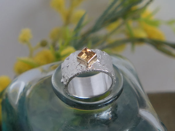 Rivda Ring with Square Citrine