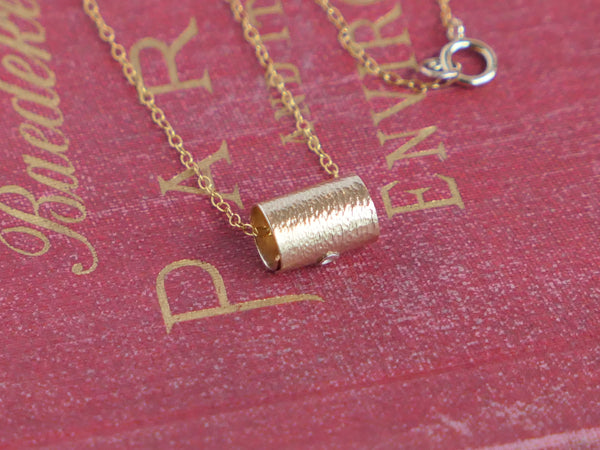14ct Gold Filled Scroll Pendant and Chain.