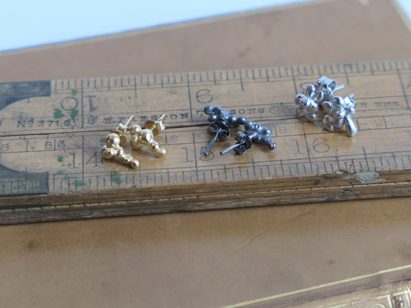 Granulated Studs