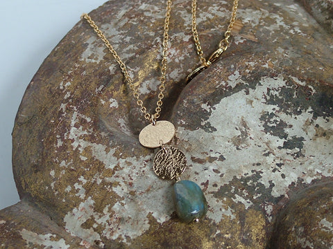 Harmonia Pendant with Labradorite Pebble
